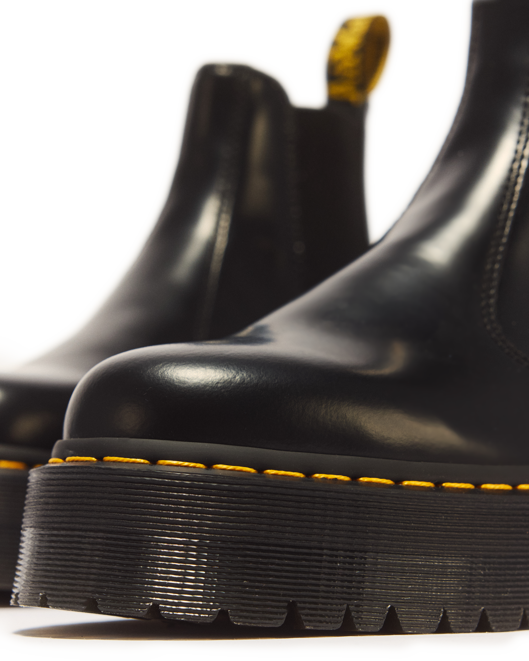 2976 Smooth Leather Platform Chelsea Boots
