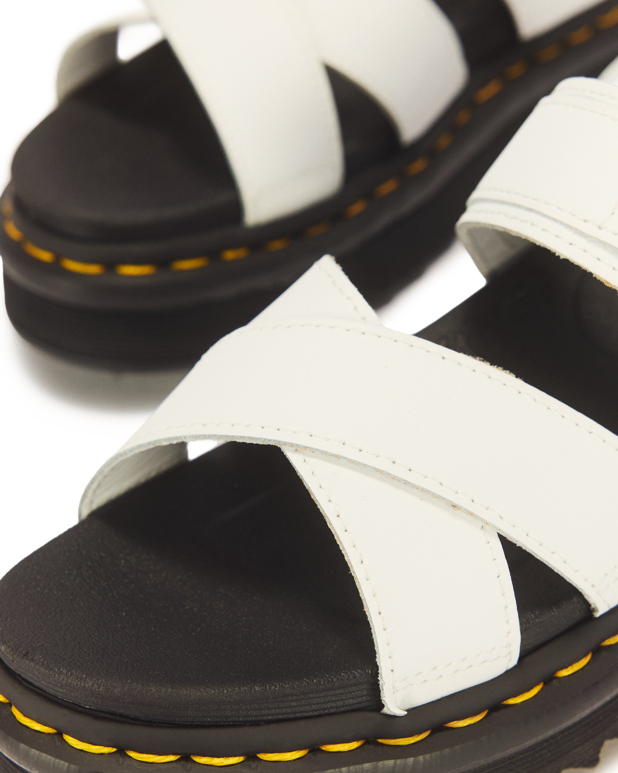 Voss II Women's Leather Strap Sandals